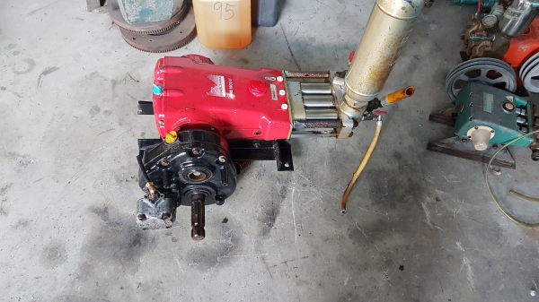 ปั้มฉีดยา maruyama ms1503s ไม่ต้องอัดจาระบี สภาพสวย นำเข้าจากญี่ปุ่น ตัดลงจากรถพ่นยา พร้อมใช้งาน