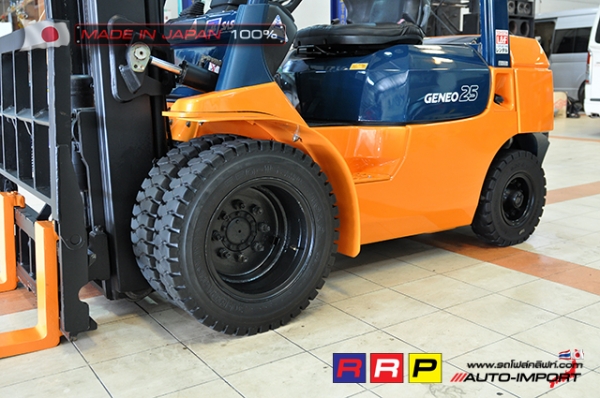 ขายรถโฟล์คลิฟท์มือสอง TOYOTA รุ่น 7FD25-15805 นำเข้าจากประเทศญี่ปุ่น 100\% ไม่เคยใช้งานในไทย