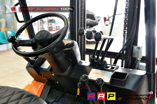 ขายรถโฟล์คลิฟท์มือสอง TOYOTA รุ่น 7FD25-15805 นำเข้าจากประเทศญี่ปุ่น 100\% ไม่เคยใช้งานในไทย