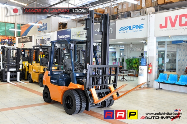 ขายรถโฟล์คลิฟท์มือสอง TOYOTA รุ่น 7FD25-15805 นำเข้าจากประเทศญี่ปุ่น 100\% ไม่เคยใช้งานในไทย