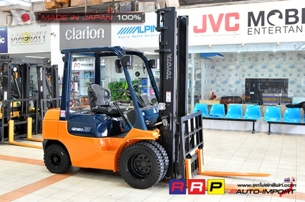 ขายรถโฟล์คลิฟท์มือสอง TOYOTA รุ่น 7FD25-15805 นำเข้าจากประเทศญี่ปุ่น 100\% ไม่เคยใช้งานในไทย