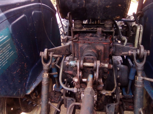 ขายรถไถยูเอ็มไทชัน 304แรงม้า 2เพลา