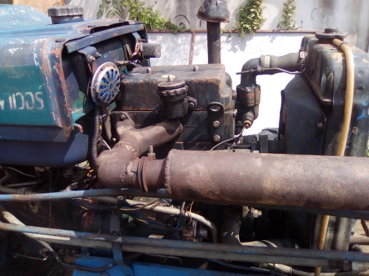 ขายรถไถยูเอ็มไทชัน 304แรงม้า 2เพลา