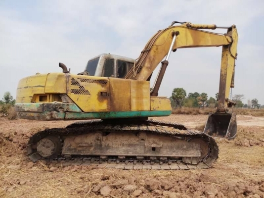 ขายแพ็คคู่ 1,100,000  KOBELCO sk 200-3 เก๋งเทา เครื่องดี ปั้มแรง โช่หนา เอวแน่น ไฟฟ้าตัด เอกสารเล่มทะเบียน รถเทนเลอร์  HINO FM 117 เครื่อง 185 เครื่องดี  คัชชีสวย 2 เพลา สโลกลาง เอกสารตามทีบริสัท รถอยู่ บุรีรัมย์ 090-772-3710 090-772-3708