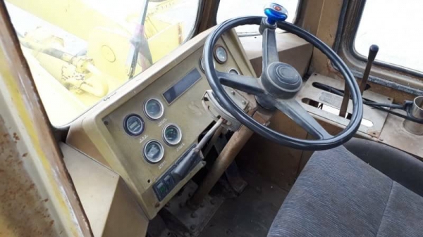 ขาย 950,000 รถตักล้อยาง CAT 950 E เครื่องดี ปั้มแรง เอวแน่น รถสวยพร้อมใช้ รถอยู่ สุพรรณบุรี 090-772-3710 090-772-3708