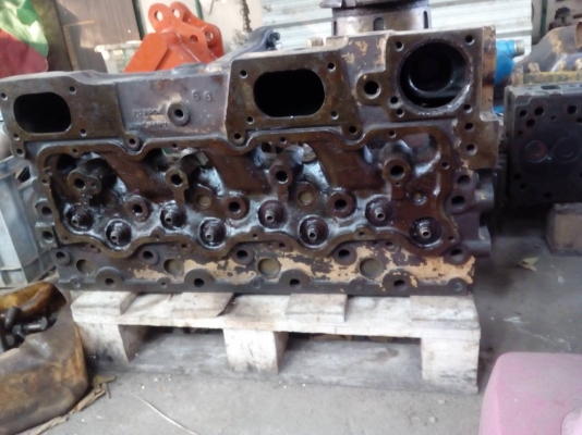 ขายชิ้นส่วน อะไหล่รถแทรกเตอร์CAT- D-4 D-5 ฝาสูบ  จานกดครัช  แผ่นครัช เสื้อกรอง และอะไหล่อื่นๆ ขายไม่แพงครับ