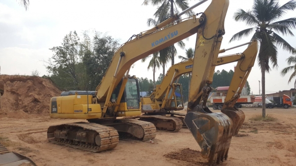 ขาย แบคโฮ KOMATSU PC200-8 จดทะเบียนปี 56 เครื่องดี ปั้มดี ช่วงล่างเต็ม เล่มทะเบียนครบ