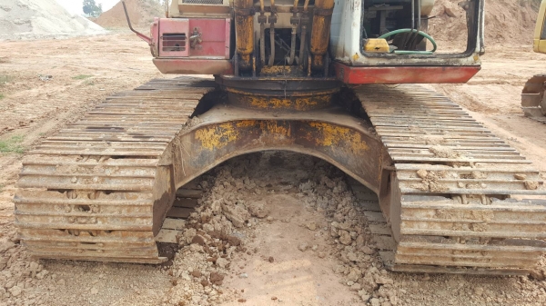 ขาย แบคโฮ KOMATSU PC200-5 คอนโทรลสั้น รถพร้อมใช้งาน เอกสารใบซื้อขาย