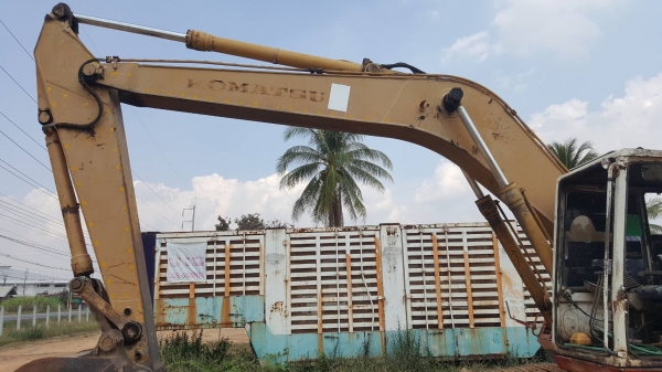 ขาย แบคโฮ KOMATSU PC200-5 คอนโทรลสั้น รถพร้อมใช้งาน เอกสารใบซื้อขาย