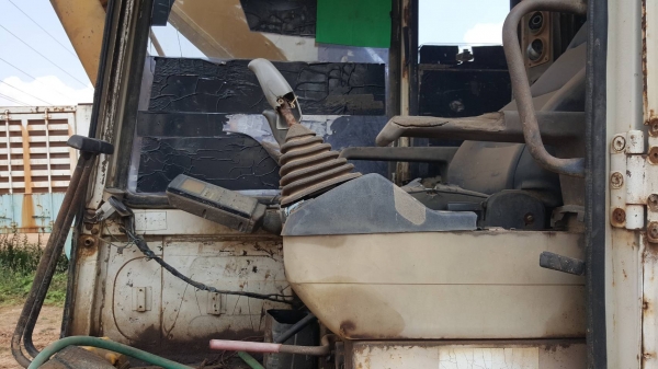 ขาย แบคโฮ KOMATSU PC200-5 คอนโทรลสั้น รถพร้อมใช้งาน เอกสารใบซื้อขาย