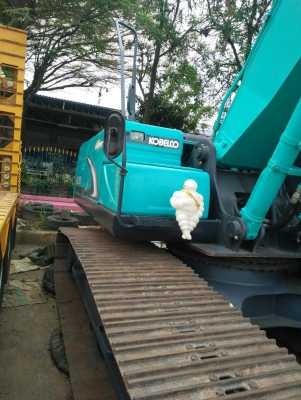 ขายรถแบ็คโฮ KOBELCO SK200-8 YN12 SuperX ใช้งาน 5 พันชั่วโมง สภาพนางฟ้า