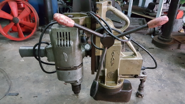 สว่านแม่เหล็กโตชิบา