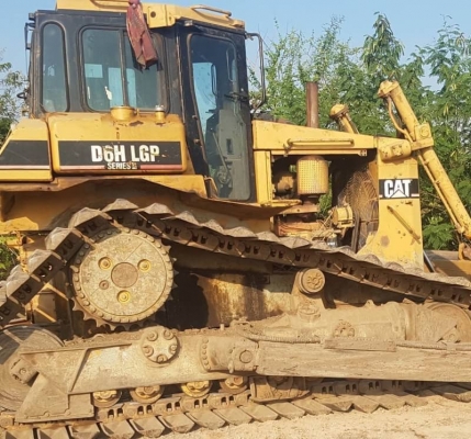 ขาย 1,250,000 บาท CATTERPILAR D6H  ทำงาน 5072 เกียร์ตัด เครื่องดี เกียร์แรง โช่หนา ใบสวย เอกสารเล่มทะเบียน  รถอยู่ อยุธยา โทร 0610710295