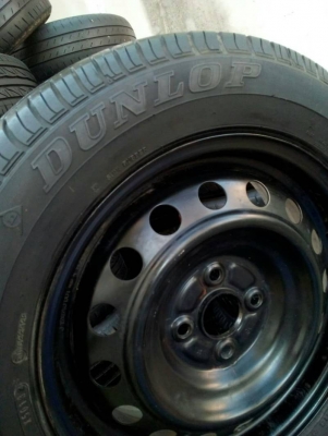 ล้ออะไหล่ รถเก๋ง ยาง185/60R15 และ 175/65R15 กะทะล้อ ขอบ15 ขนาด 4 รู 100 mm. พร้อมยาง โทร.081-427-394 ล้ออะไหล่ รถเก๋ง ยาง185/60R15 และ 175/65R15 กะทะล้อ ขอบ15 ขนาด 4 รู 100 mm. พร้อมยาง โทร.081-427-394
