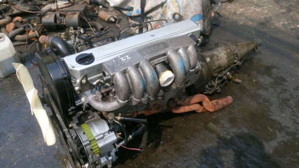 ขายเครื่องยนต์นิสสัน RD28 หกสูบสวยๆ