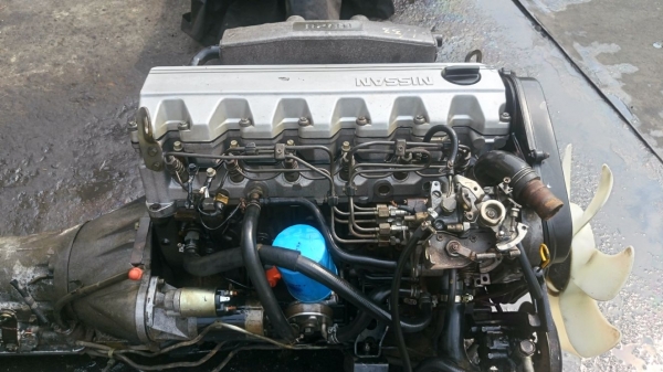 ขายเครื่องยนต์นิสสัน RD28 หกสูบสวยๆ