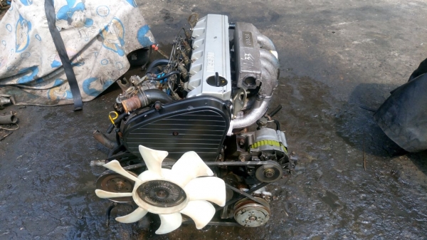 ขายเครื่องยนต์นิสสัน RD28 หกสูบสวยๆ