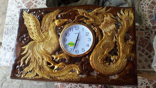 ขายนาฬิกาไม้สักแกะสลักงานสวยๆสั่งทำ