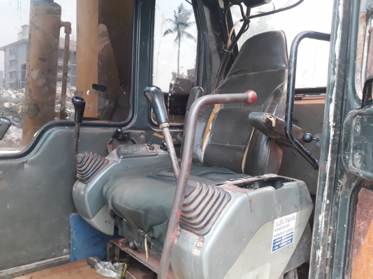 ขายโคมัสสุ60-7รถสวยไฟฟ้าครบเอกสารเล่มทะเบียนช่วงล่างสวย