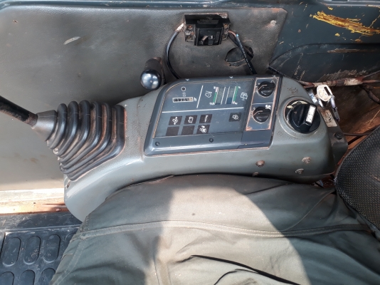 ขายโคมัสสุ60-7รถสวยไฟฟ้าครบเอกสารเล่มทะเบียนช่วงล่างสวย