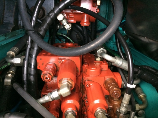 ขาย kobelco sk135sr yy00