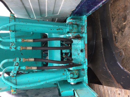 ขาย kobelco sk135sr yy00