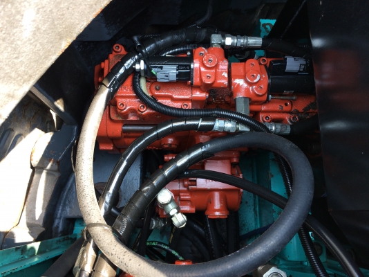 ขาย kobelco sk135sr yy00