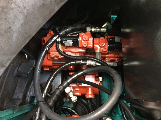 ขาย kobelco sk135sr yy00