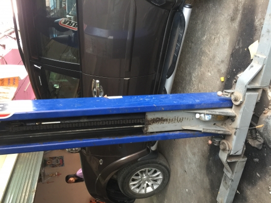 ขายด่วนๆ ลิฟท์ยกรถ ถูกๆๆๆๆ