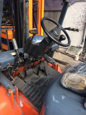 ขาย รถโฟรคลิฟท์  3 ตัน ดีเซล เสา 3 เมตร