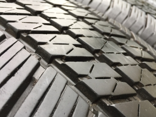 ยาง Bridgestone 265 60 18 ปี16 ดอกเต็ม ไม่มีปะ ใช้ยาว ราคาไม่แพง