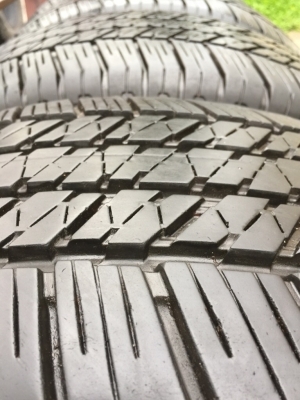 ยาง Bridgestone 265 60 18 ปี16 ดอกเต็ม ไม่มีปะ ใช้ยาว ราคาไม่แพง