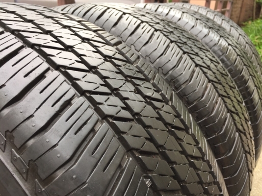 ยาง Bridgestone 265 60 18 ปี16 ดอกเต็ม ไม่มีปะ ใช้ยาว ราคาไม่แพง