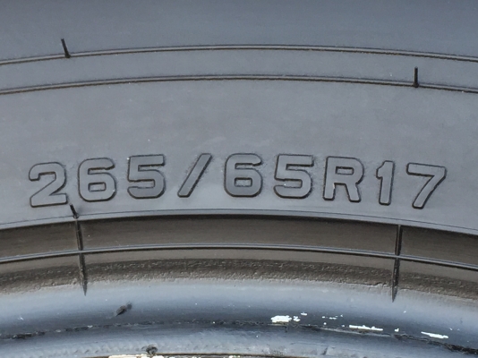 ยาง Dunlop 265 65 17 ปี17 ดอกเต็ม สวยคม ใช้ยาว ราคาไม่แพง