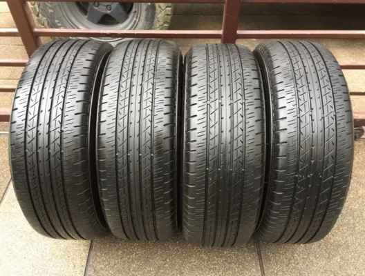 ยาง Bridgestone 215 60 16 ปี17 ดอกเต็ม ไม่มีปะ ใช้ยาว ราคาไม่แพง