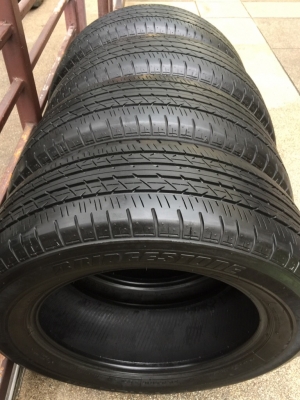 ยาง Bridgestone 215 60 16 ปี17 ดอกเต็ม ไม่มีปะ ใช้ยาว ราคาไม่แพง