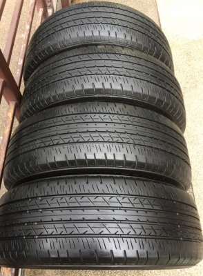 ยาง Bridgestone 215 60 16 ปี17 ดอกเต็ม ไม่มีปะ ใช้ยาว ราคาไม่แพง