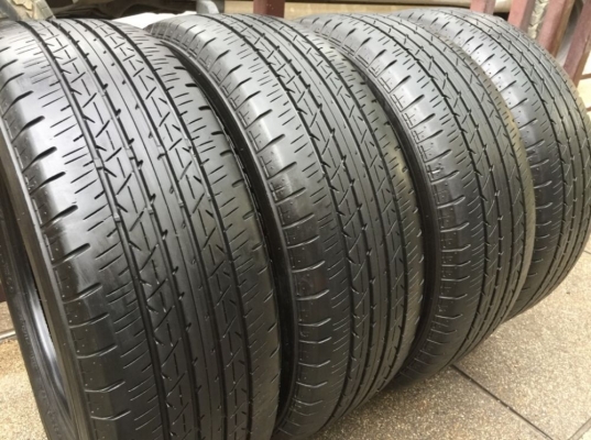 ยาง Bridgestone 215 60 16 ปี17 ดอกเต็ม ไม่มีปะ ใช้ยาว ราคาไม่แพง ยาง Bridgestone 215 60 16 ปี17 ดอกเต็ม ไม่มีปะ ใช้ยาว ราคาไม่แพง