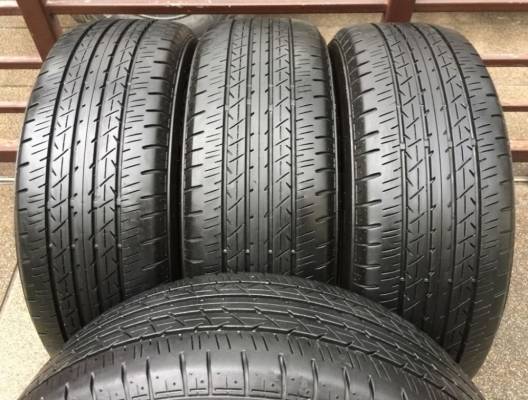 ยาง Bridgestone 215 60 16 ปี17 ดอกเต็ม ไม่มีปะ ใช้ยาว ราคาไม่แพง