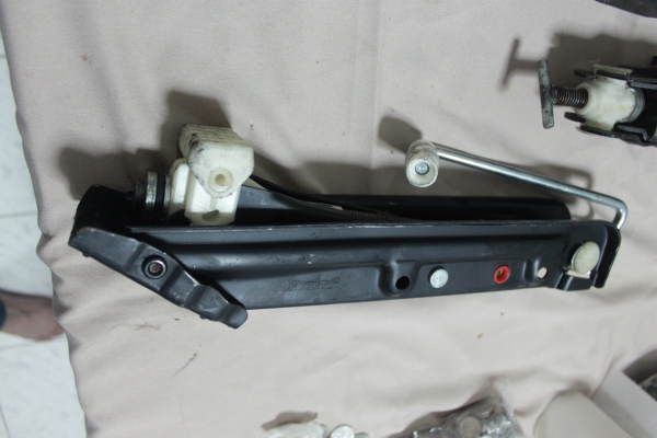 แม่แรง ติดรถยุโรป