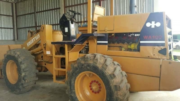 ขาย  595,000  รถตัก  KOMATSU WA100-1 เครื่องดี ปั้มแรง เกียร์ดี ช่วงล่างดี เอกสารชื้อขาย รถสวยพร้อมใช้ รถอยู่ ร้อยเอ็ด  090-772-3710 090-772-3708