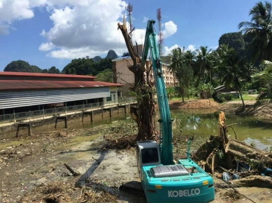 ขาย 1,850,000 รถแบคโฮบูมยาว KOBELCO sk 200-6 yn 10 ไฟฟ้าครบ เครื่องดี ปั้มแรง เอวแน่น ช่วงล่างเต็ม อ