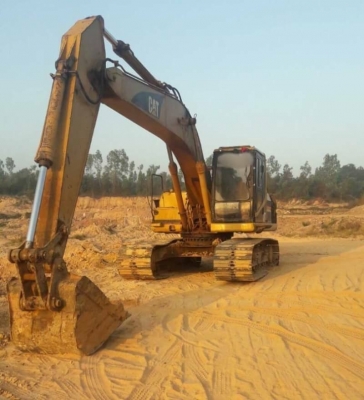 ขาย 795,000 CAT 320 V 2 เครื่องดี ปั้มแรง โข่หนา เอวแน่น ไฟฟ้าครบ เอกสารเล่มทะเบียน รถสวยพร้อมใช้ เอกสารพร้อมโอน รถอยู่ ราชบุรี 090-772-3710 090-772-3708 ขาย 795,000 CAT 320 V 2 เครื่องดี ปั้มแรง โข่หนา เอวแน่น ไฟฟ้าครบ เอกสารเล่มทะเบียน รถสวยพร้อมใช้ เอกสารพร้อมโอน รถอยู่ ราชบุรี 090-772-3710 090-772-3708