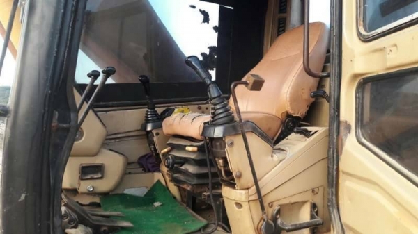 ขาย 795,000 CAT 320 V 2 เครื่องดี ปั้มแรง โข่หนา เอวแน่น ไฟฟ้าครบ เอกสารเล่มทะเบียน รถสวยพร้อมใช้ เอกสารพร้อมโอน รถอยู่ ราชบุรี 090-772-3710 090-772-3708 ขาย 795,000 CAT 320 V 2 เครื่องดี ปั้มแรง โข่หนา เอวแน่น ไฟฟ้าครบ เอกสารเล่มทะเบียน รถสวยพร้อมใช้ เอกสารพร้อมโอน รถอยู่ ราชบุรี 090-772-3710 090-772-3708