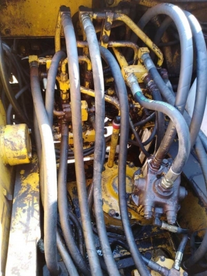 ขาย 495,000 KOMATSU pc 120-5 คอนโทรลยาว เครื่องดี ปั้มแรง โช่หนา ไฟฟ้าครบ  เอวแน่น  เอกสารชื้อขาย  รถอยู่ นครปฐม  090-772-3710 090-772-3708