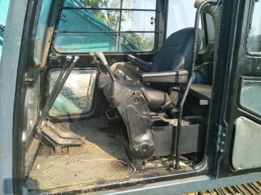 ขาย 555,000  KOBELCO SK200 MARK 3  เครื่องดี ปั้มแรง โช่หนา เอวแน่น ไฟฟ้าครบ เอกสารอินวอยร์ รถอยู่  นครสวรรค์  090-772-3710 090-772-3708