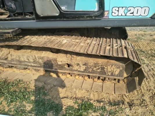 ขาย 555,000  KOBELCO SK200 MARK 3  เครื่องดี ปั้มแรง โช่หนา เอวแน่น ไฟฟ้าครบ เอกสารอินวอยร์ รถอยู่  นครสวรรค์  090-772-3710 090-772-3708