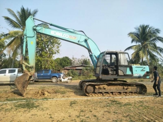 ขาย 555,000  KOBELCO SK200 MARK 3  เครื่องดี ปั้มแรง โช่หนา เอวแน่น ไฟฟ้าครบ เอกสารอินวอยร์ รถอยู่  นครสวรรค์  090-772-3710 090-772-3708