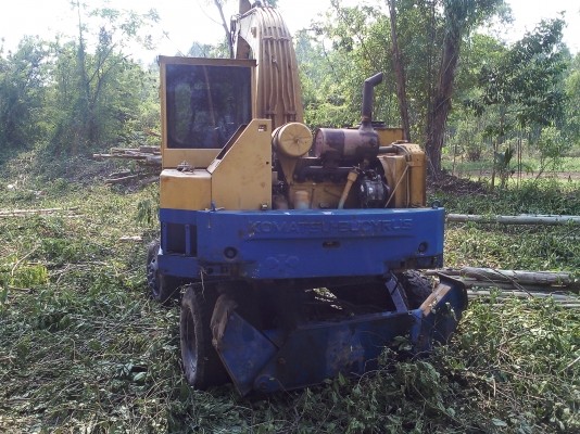 ขายแบคโฮล้อยางPC60ติดปากคีบ 290000 บาท