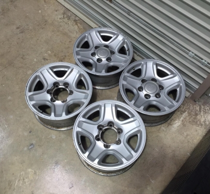 ขายถูกๆ ล้อแท้Toyata LandCruiser Prado ขอบ16 สภาพสวย สีเดิมๆ 1ชุด